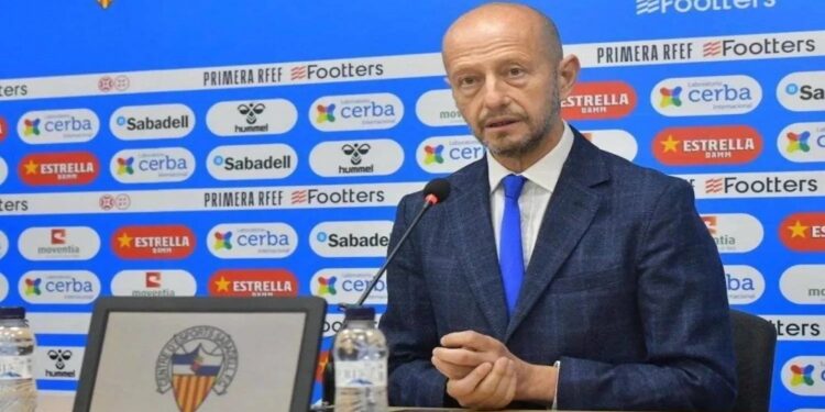 كالزادا: الحمض النووي في الهلال سبب الشغف الجماهيري الأزرق