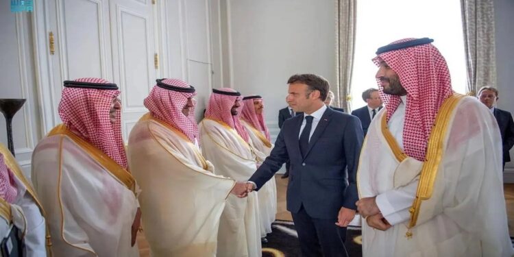 على هامش زيارة ماكرون الرياض الاثنين... كيف تبدو خريطة الاستثمارات السعودية - الفرنسية؟