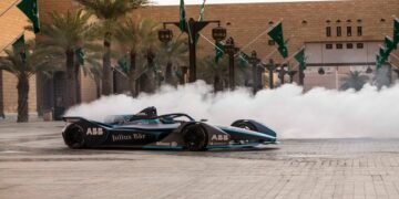 «فورمولا إي» تحافظ على مكانتها الرائدة للتصنيف العالمي للاستدامة في الرياضة (جي إس بي إس) للعام الثالث على التوالي