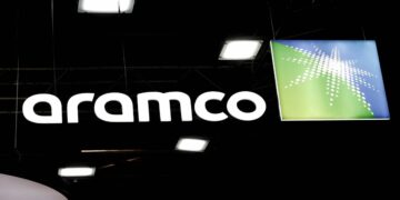 «أرامكو» توقع اتفاقية لبناء أحد أكبر مراكز استخلاص الكربون في العالم وتخزينه في الجبيل