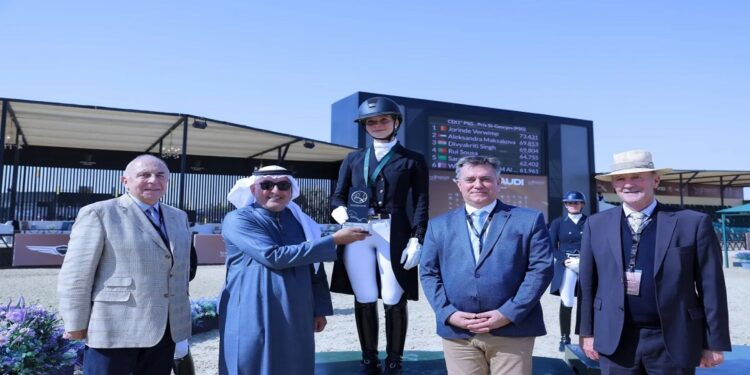 "انطلاق بطولة 'قفز السعودية' في الجنادرية بمشاركة 100 فارس وفارسة"