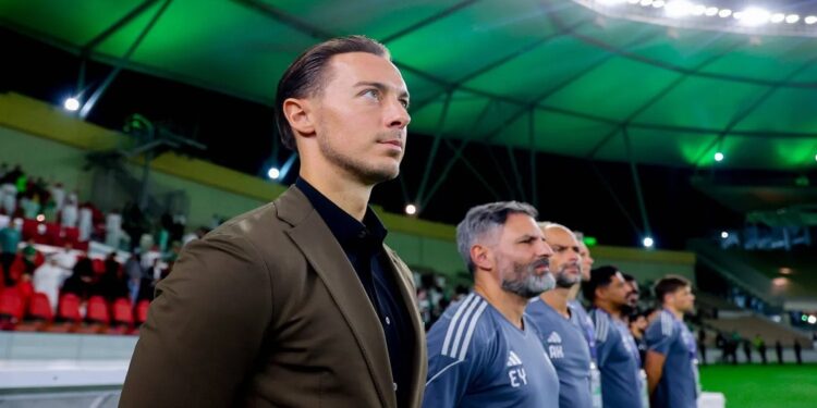 "مدرب الأهلي: لا خلاف مع رياض محرز... ونستعد لـ«السوق الشتوية»"