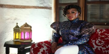 "نجمة «نوليوود» إيني إيدو: السينما تجمعنا وفخورة بالانفتاح السعودي"