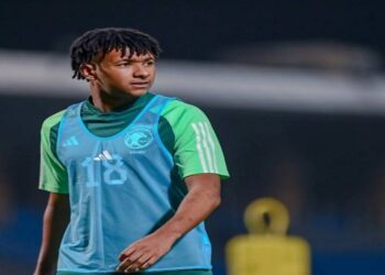 "رينارد يضم هوساوي لقائمة السعودية قبل «خليجي 26»"