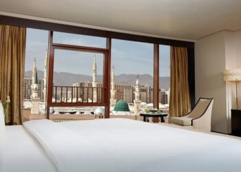 "فندق بولمان زمزم المدينة: تجربة فريدة بالقرب من المسجد النبوي"