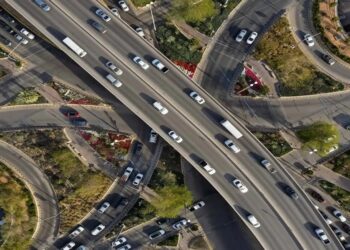 شركة "بارسونز" الأميركية تحصل على عقد بقيمة 53 مليون دولار لتنفيذ برنامج تطوير الطرق في الرياض.