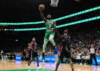 «إن بي إيه»: سلتيكس المنقوص يهزم بيستونز بسهولة
