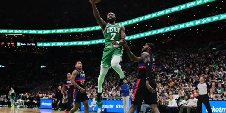 «إن بي إيه»: سلتيكس المنقوص يهزم بيستونز بسهولة
