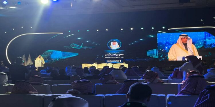 وزير النقل يكشف عن توقيع عقود لإنشاء 18 منطقة لوجستية بقيمة 2.6 مليار دولار في السعودية