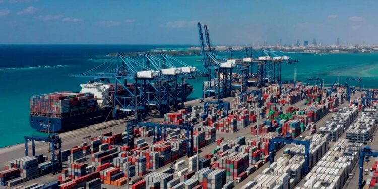 إعفاء المصانع السعودية من الرسوم الجمركية على التصدير