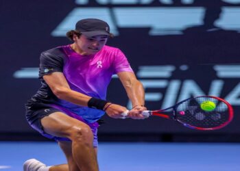 ليرنر وفونسيكا يتأهلان لنهائي بطولة الجيل القادم للتنس