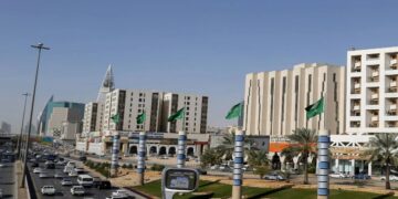 عمليات تأمين التجارة والاستثمار بالمنطقة تسجل 121 مليار دولار في 2023