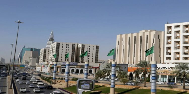 عمليات تأمين التجارة والاستثمار بالمنطقة تسجل 121 مليار دولار في 2023