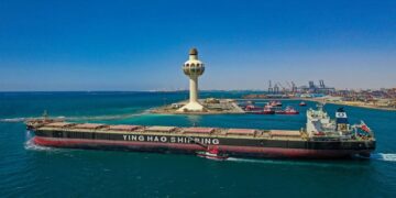 خدمة شحن حديثة عبر «ميناء جدة الإسلامي» تعزز التواصل التجاري العالمي