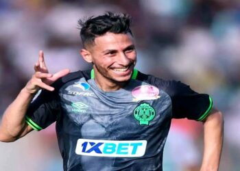 الرائد يقترب من ضم الجزائري بوزوق لتعزيز صفوفه