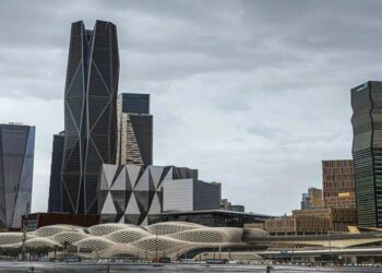 السعودية تعزز منعة اقتصادها بتنويع مصادر الدخل