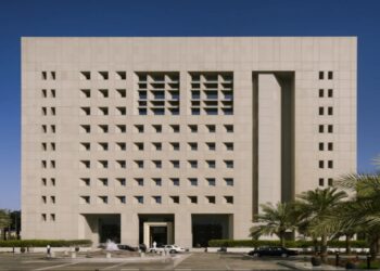 تحويل "أوابك" إلى "المنظمة العربية للطاقة" خطوة نحو التوسع