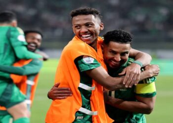 الفيصل يشيد بأداء الأخضر ويتطلع إلى التتويج باللقب الخليجي