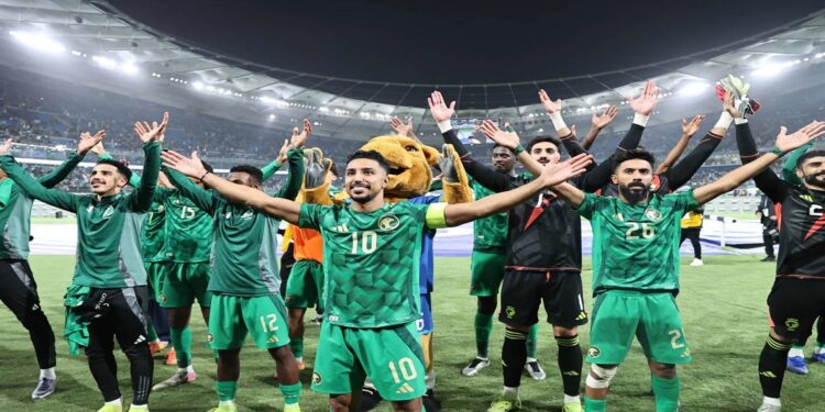 3 عوامل ترجح كفة الأخضر أمام عُمان في نصف نهائي خليجي 26