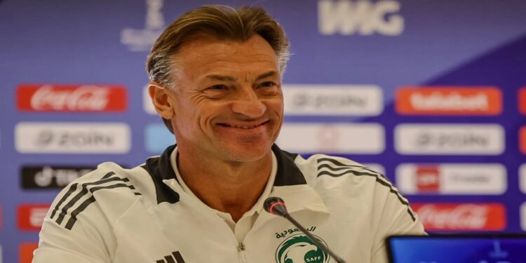 رينارد: التتويج بكأس الخليج يعزز مكانة هذا الجيل.. وسالم قدوة للشباب