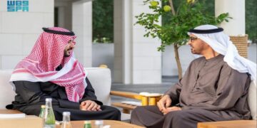 خالد بن سلمان يبحث التطورات الإقليمية مع محمد بن زايد