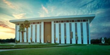 «المركزي السعودي» يمنح ترخيصاً لشركة «تال للتمويل الجماعي بالدين»