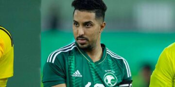 مصادر: سالم الدوسري يطالب بالمشاركة في كأس الخليج رغم عدم جاهزيته صحيًا