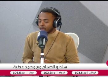 استشاري: تنظيف الأذن بالأعواد القطنية عادة صحية خطيرة