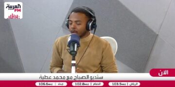 استشاري: تنظيف الأذن بالأعواد القطنية عادة صحية خطيرة