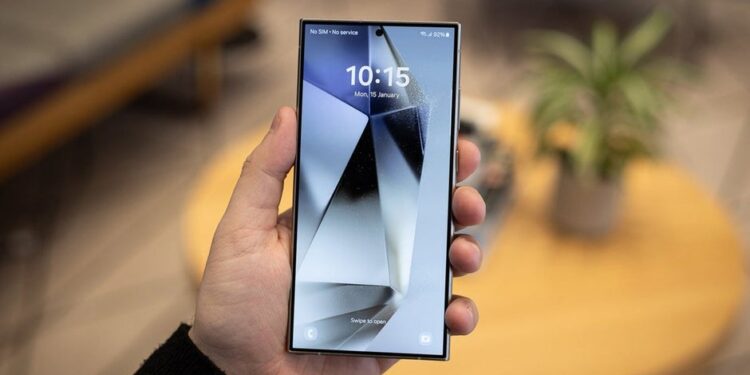 شكاوى من شاشة سامسونج جلاكسي S24 Ultra.. هل تواجهك نفس المشكلة ؟