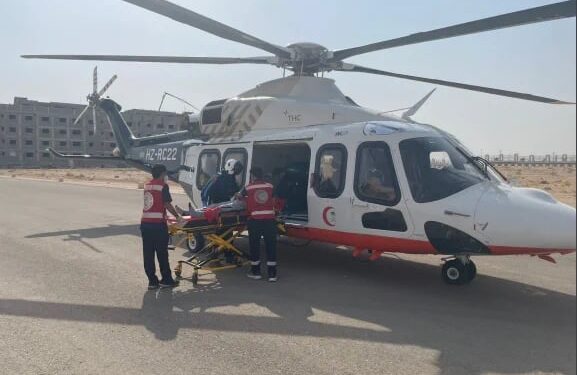 الإسعاف الجوي” ينقل مصابًا من “نفود محيوة” بمحافظة أبانات إلى مستشفى بريدة المركزي