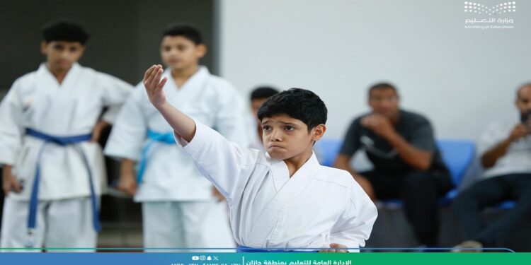 انطلاق بطولة مكاتب تعليم جازان للرياضات الشاطئية