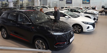 شركات السيارات الصينية تتخطى مستهدفات تسليم العام بأكمله قبل الوقت المحدد بشهر