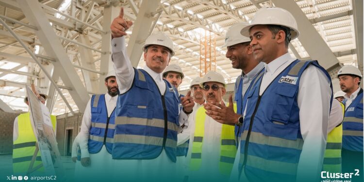 وزير النقل يتابع أعمال مشروع مطار الملك عبدالله بن عبدالعزيز الدولي الجديد بجازان
