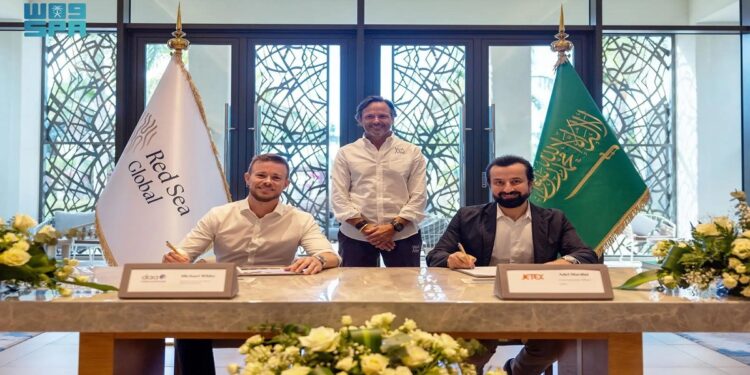 "البحر الأحمر الدولية توقع اتفاقية لتشغيل صالة الطيران الخاص بمطار البحر الأحمر"