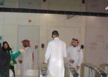 ركاب قطار الرياض: الوصول إلى الوجهات اليومية صار أسهل وأسرع (فيديو)