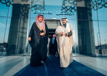 وزير الصحة يدشن مجمع “عيادتي” الطبي في مدينة الرياض