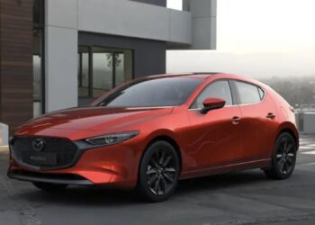 بهذا السعر.. مواصفات سيارة مازدا 3 هاتشباك 2025 في السوق السعودي