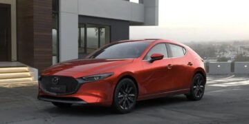 بهذا السعر.. مواصفات سيارة مازدا 3 هاتشباك 2025 في السوق السعودي