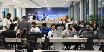 في حلبة كورنيش جدة.. المركز الإعلامي مجهر العالم لسباق “سال جدة جي تي 2024”