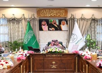 "الأمير سعود بن نهار يبحث مع أمانة الطائف استراتيجيات التنمية التقنية والاقتصادية للمحافظة"