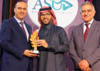 وزير الاتصال الأردني يُكرِّم المذيع السعودي “هاني الحجازي” بوصفه نموذجًا للمذيع الشامل