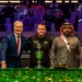تتويج مارك ألين بكأس بطولة موسم الرياض للسنوكر