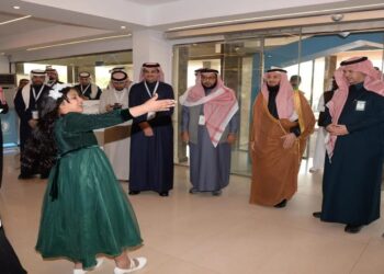 مساعد وزير التعليم يدشّن معرض الأمن السيبراني التوعوي في الأحساء