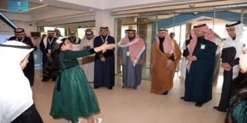 مساعد وزير التعليم يدشّن معرض الأمن السيبراني التوعوي في الأحساء