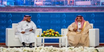 نائب وزير الصناعة والثروة المعدنية يزور مدينة ينبع الصناعية