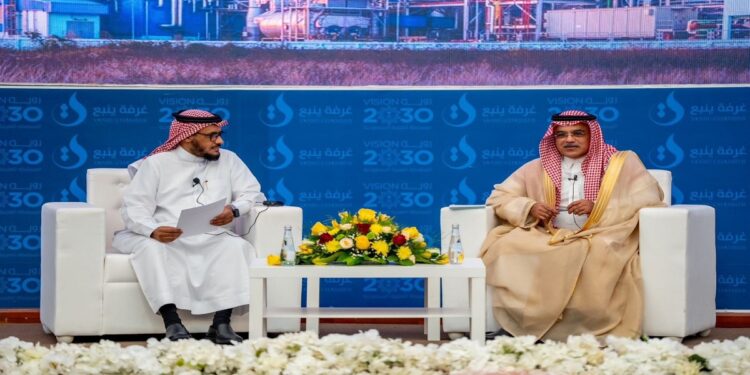 نائب وزير الصناعة والثروة المعدنية يزور مدينة ينبع الصناعية