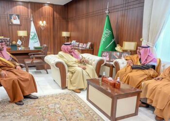 أمير منطقة حائل يستقبل وزير الصناعة والثروة المعدنية