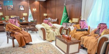 أمير منطقة حائل يستقبل وزير الصناعة والثروة المعدنية