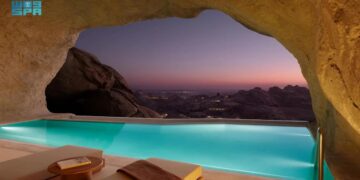 "البحر الأحمر الدولية تفتتح منتجع 'ديزرت روك' الجبلي"